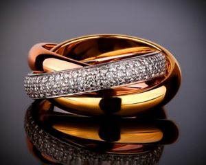 бриллиантовое кольцо картье тринити